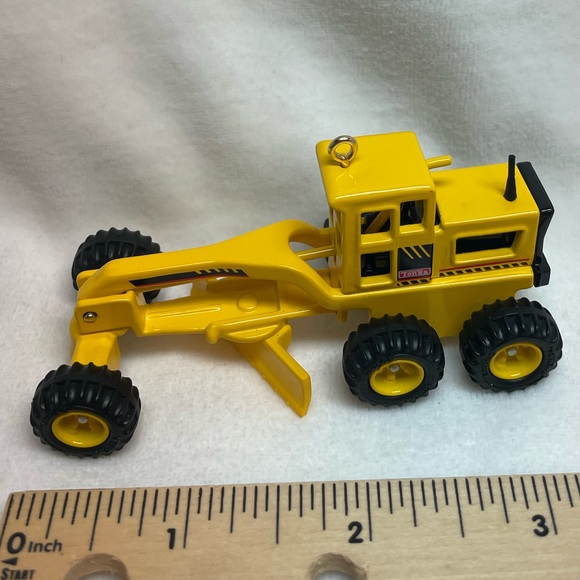 TONKA Road Grader Hallmark Ornament - Picture 9 of 9